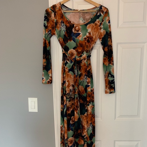 Pinkblush Dresses & Skirts - Floral maxi dress